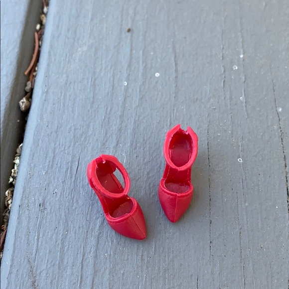 Dark red pointed Barbie heels - Picture 2 of 4